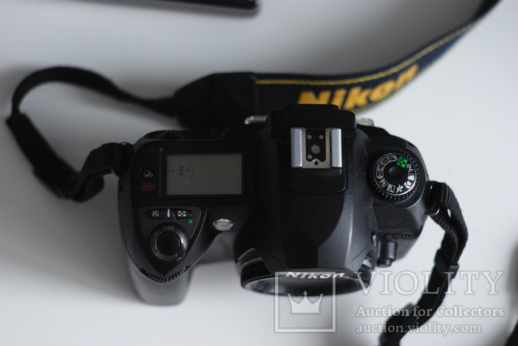 Nikon 70s body с зарядным устройством и ремнем. Пробег 9200 кадров, фото №4