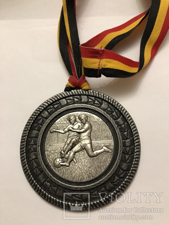 Медаль спортивная футбольная награда 1995 год