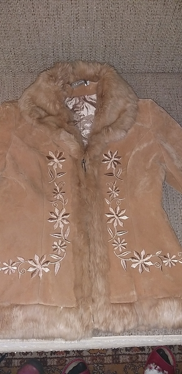 Куртка с вышивкой и нат.мехом р.48, фото №11