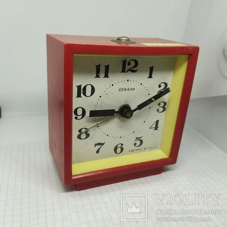 Часы с будильником Севани, СССР. На ходу, фото №2