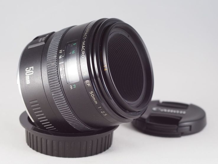 Canon EF 50mm f/2.5 Compact Macro, photo number 3