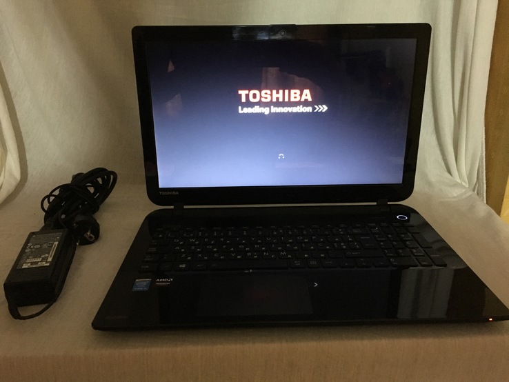 Ноутбук TOSHIBA SATELLITE L50-B i5-5200U/4gb DDRL/ R7 M260 (2GB) +HD5500/ 4 часа, фото №4