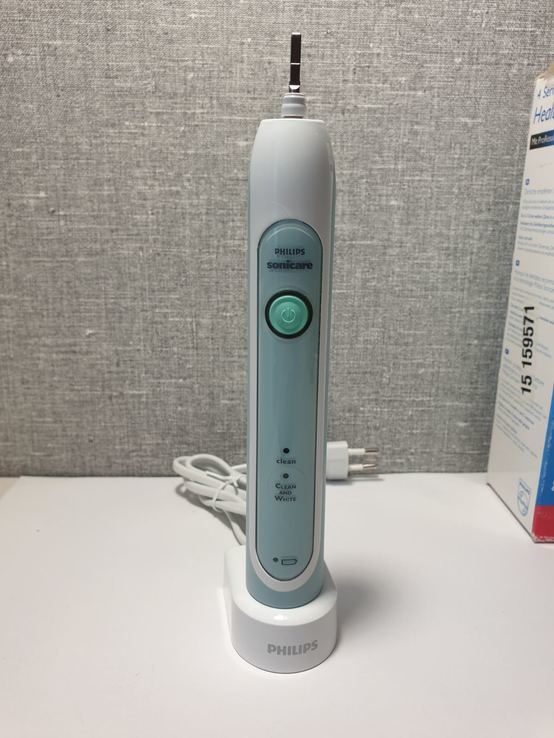 Электрическая зубная щетка Philips Sonicare HX 6710, фото №7