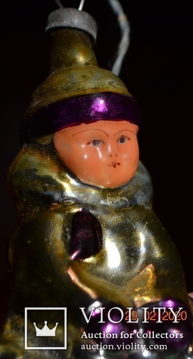 Старая новогодняя ёлочная игрушка "Мальчик, девочка, укутыш на санках". Идеал. Высота 9 см, фото №12