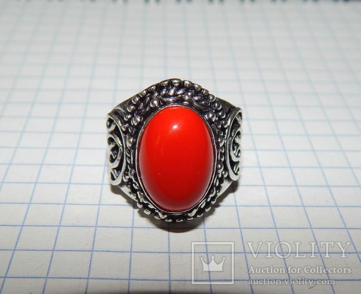 Кольцо с кораллово-красной вставкой, фото №2