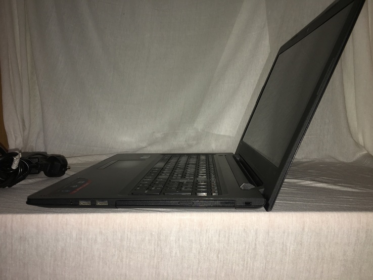 Ноутбук Lenovo 300-15 i5-6200U/8gb DDRL/HDD 1TB/ R5 M330 (2GB) +HD520 / 4 часа, фото №5