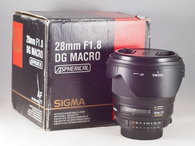 Sigma DG 28mm f/1.8 EX Aspherical Macro, фото №2