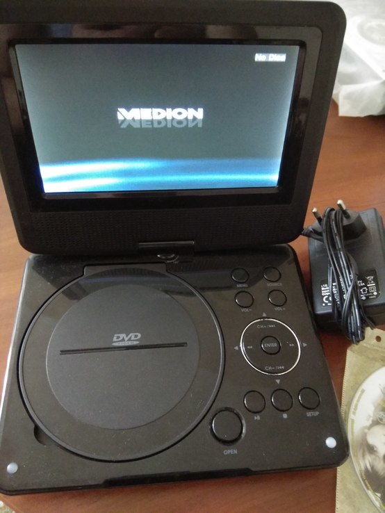 DVD- Player MEDION 7' MD 82818 +60шт cd, фото №2