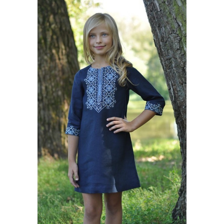Сукня для дівчинки з синього льону з вишивкою, фото №2
