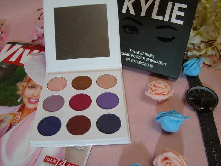 Палетка теней Kylie The Purple Palette 9 оттенков, numer zdjęcia 4