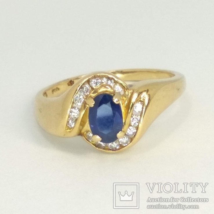 Золотое кольцо с натуральным сапфиром и бриллиантами, фото №3