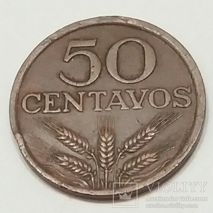 Португалія 50 сентаво, 1975, фото №2