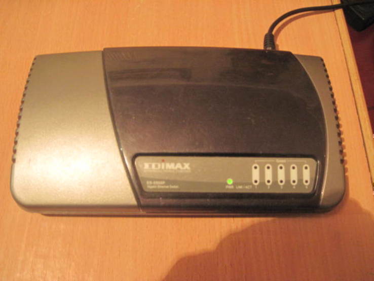 Свич EDIMAX ES-5500P