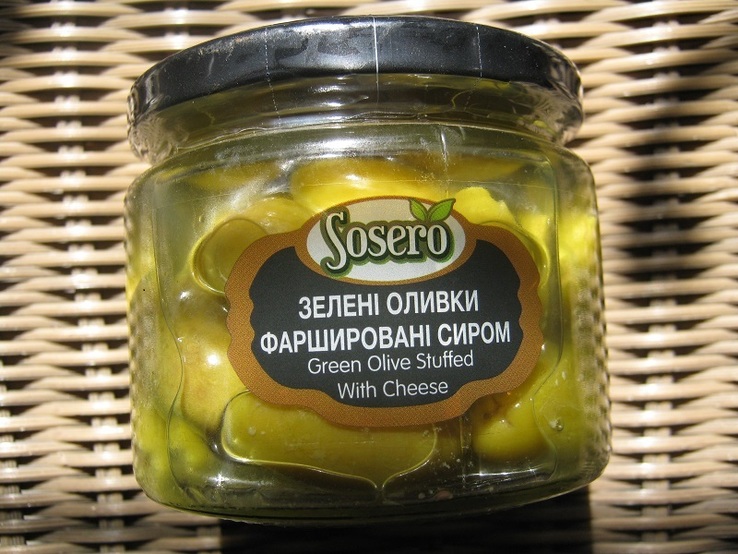 Оливки зеленые с сыром