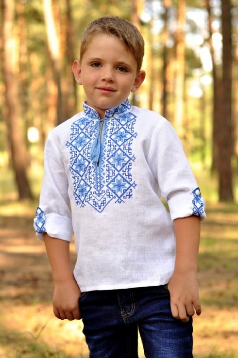 Вишиванка для хлопчика з традиційним синьо-блакитним орнаментом, фото №2