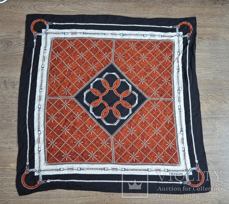 Винтажный подписной платок- шарф от TRUSSARDI ®