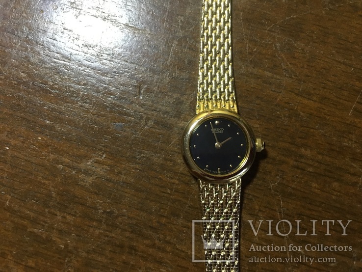 Лот - SEIKO - 1F20 1A10 / 1F20 0C40 Gold Plated Vintage Ladies Watch -  Violity