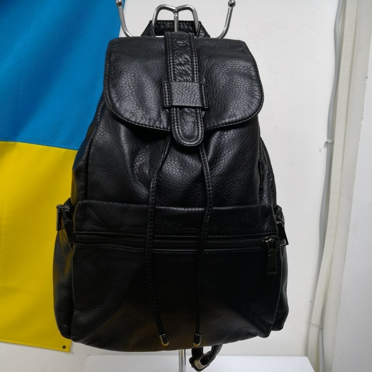 Красивий рюкзак-сумка фирми ФОЗИ.
