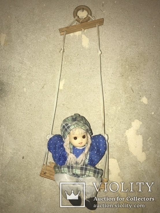 Старая Кукла на качели., photo number 3
