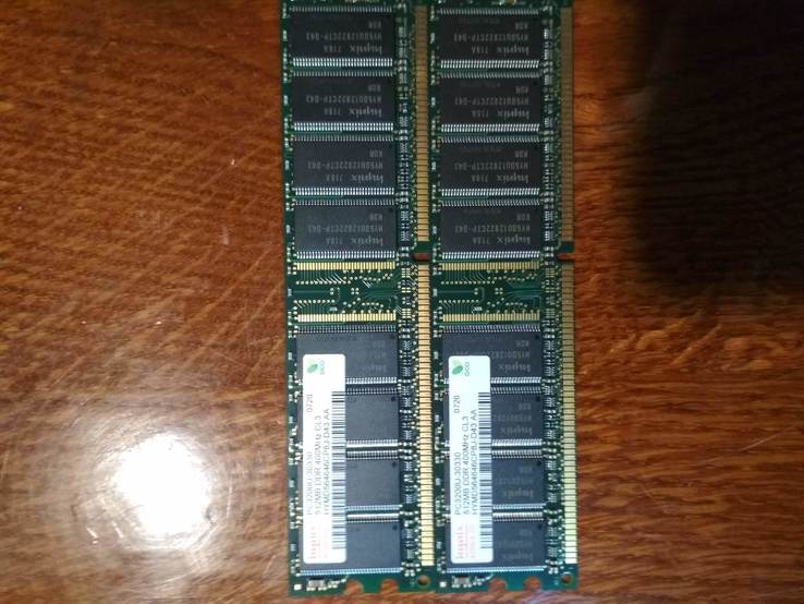 Оперативная память DDR 2*512MB 2штуки