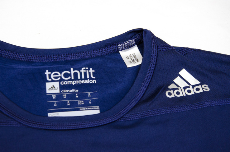 Компрессионное футболка Adidas Techfit Base. Размер М, фото №3