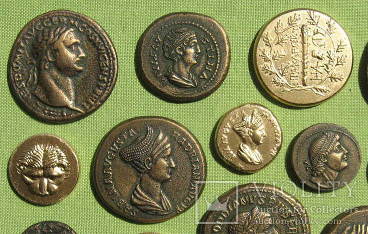 Золотые и бронзовые монеты античности. Копии, без стекла, 31х21см., фото №3