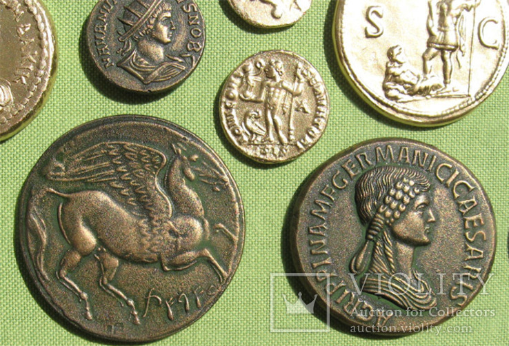 Золотые и бронзовые монеты античности. Копии, без стекла, 31х21см., фото №10
