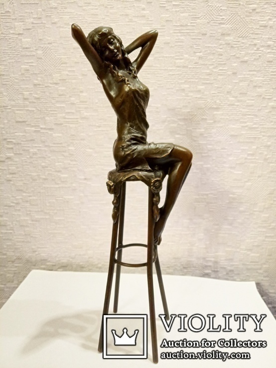 Бронзовая статуэтка "Девушка на стуле"- бронза, латунь., фото №3