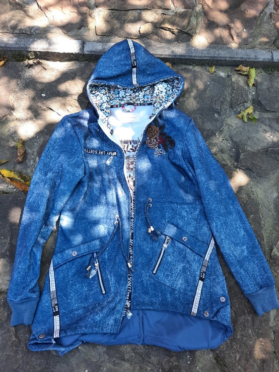 Модна жіноча куртка з вишивкою., numer zdjęcia 2