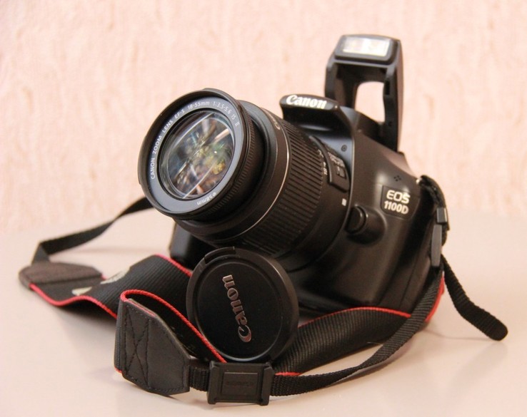 Цифровой зеркальный  фотоаппарат - Canon EOS 1100D + объектив 18-55 IS II KIT Black, photo number 2