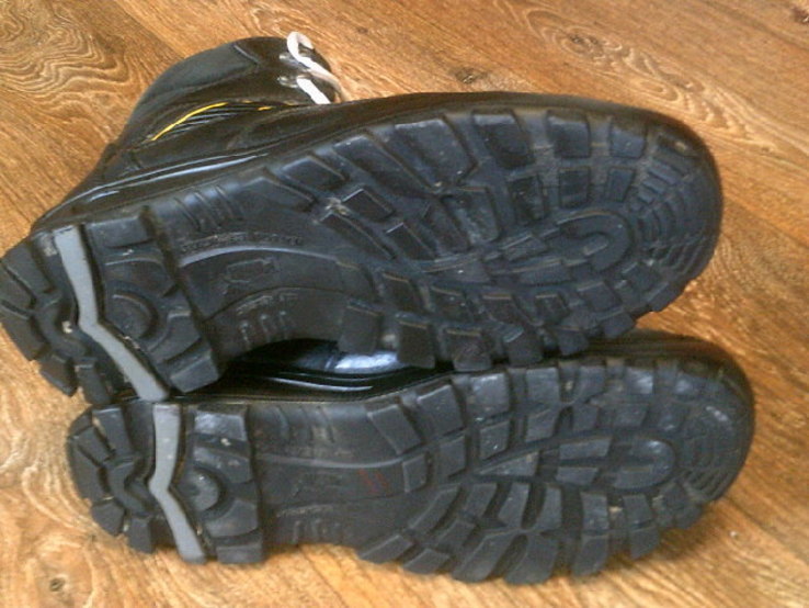 Puma - ботинки кожаные защитный носок разм.47, фото №11