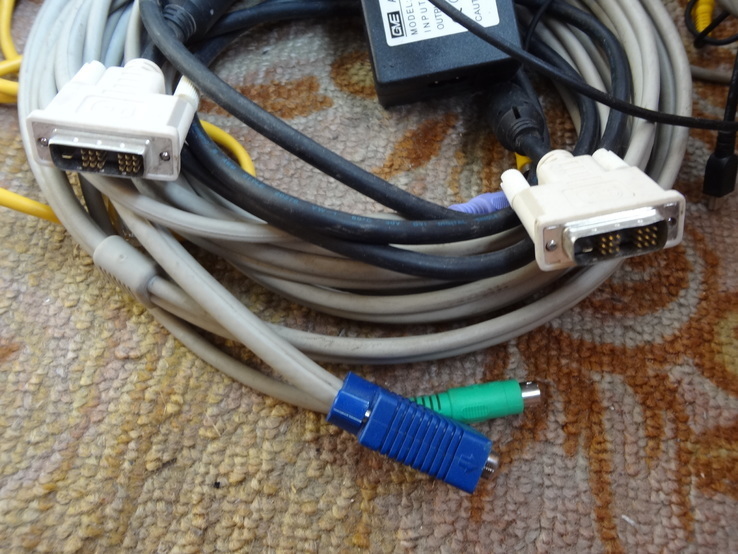 Разные кабели и зарядки, фото №9