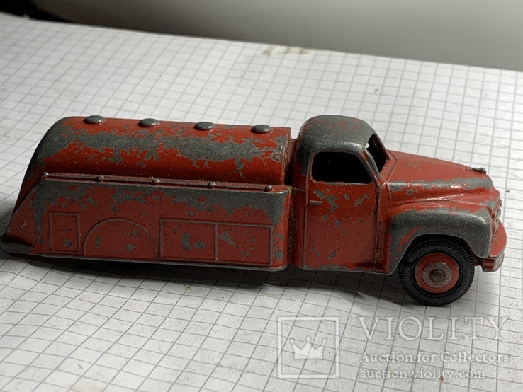 Dinky Toys 441 Studebaker Castrol Tanker (2)