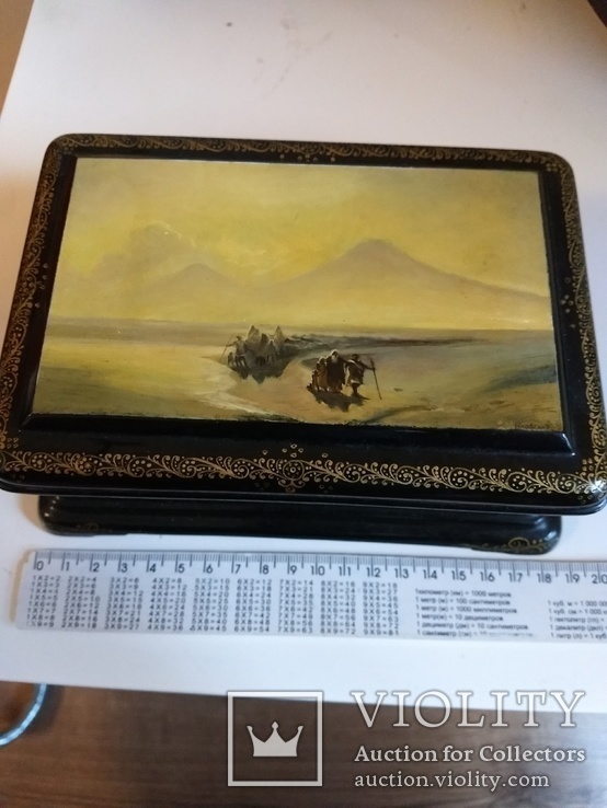 Лаковая шкатулка на тему картины "Ной спускается с горы Арарат", автор Яковенко, фото №3