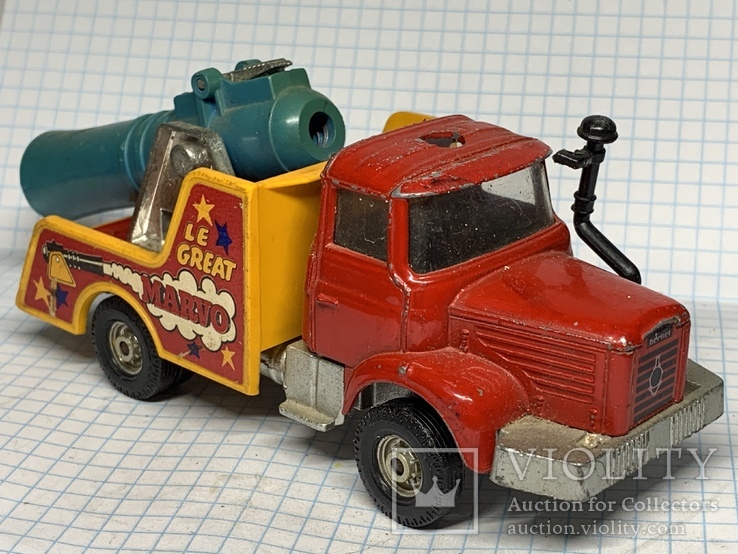 CORGI "LE GREAT MARVO" Berliet Human canon truck "