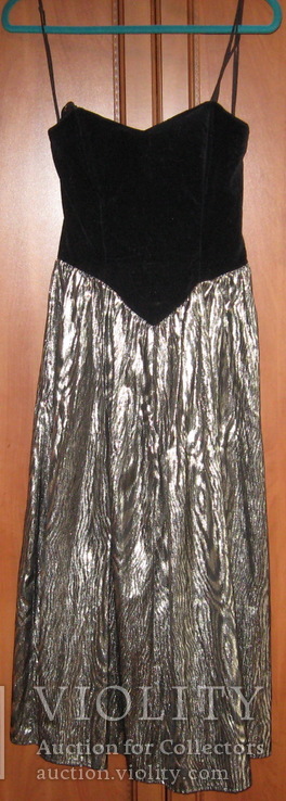 Серебряное платье с черным бархатным лифом, фото №2