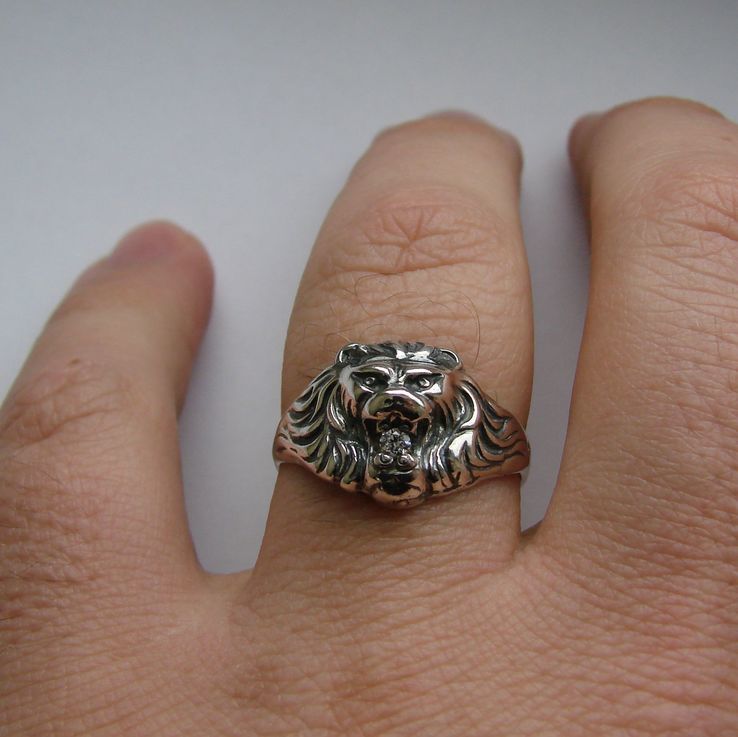 (19,50) Мужское серебряное кольцо - голова льва с камнем, фото №4