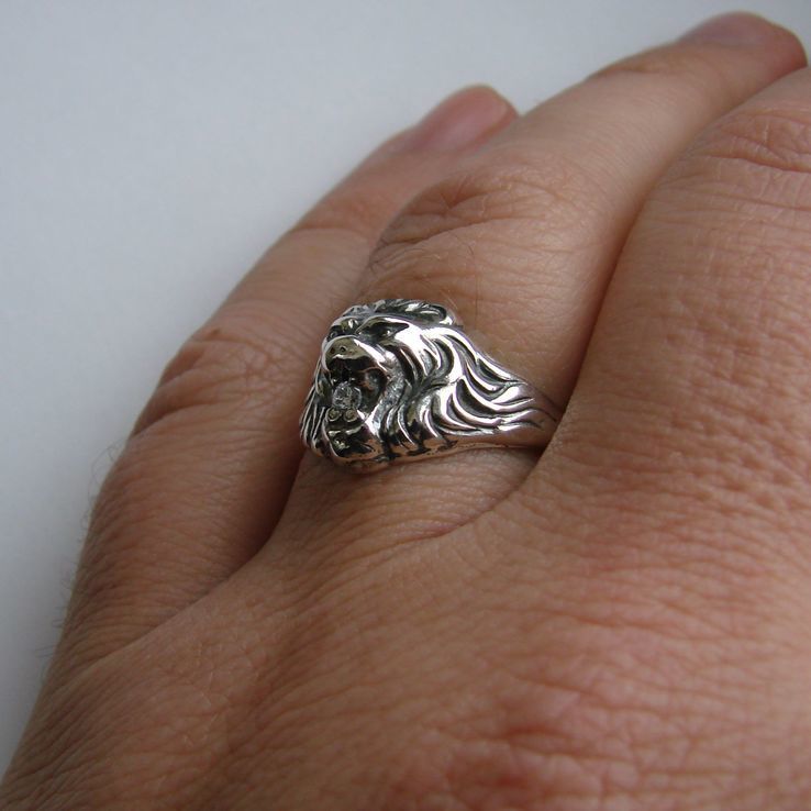 (19,50) Мужское серебряное кольцо - голова льва с камнем, фото №6
