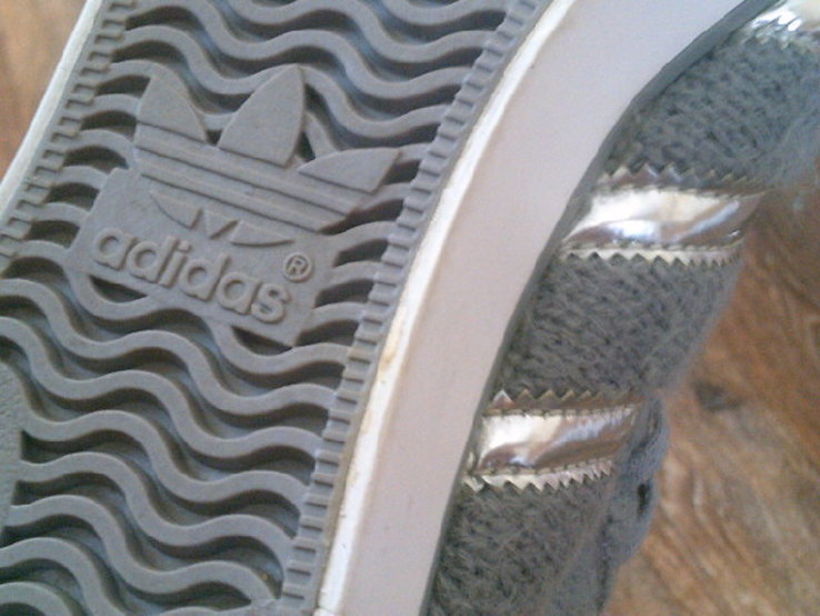 Adidas - фирменные кроссовки разм .40, фото №7