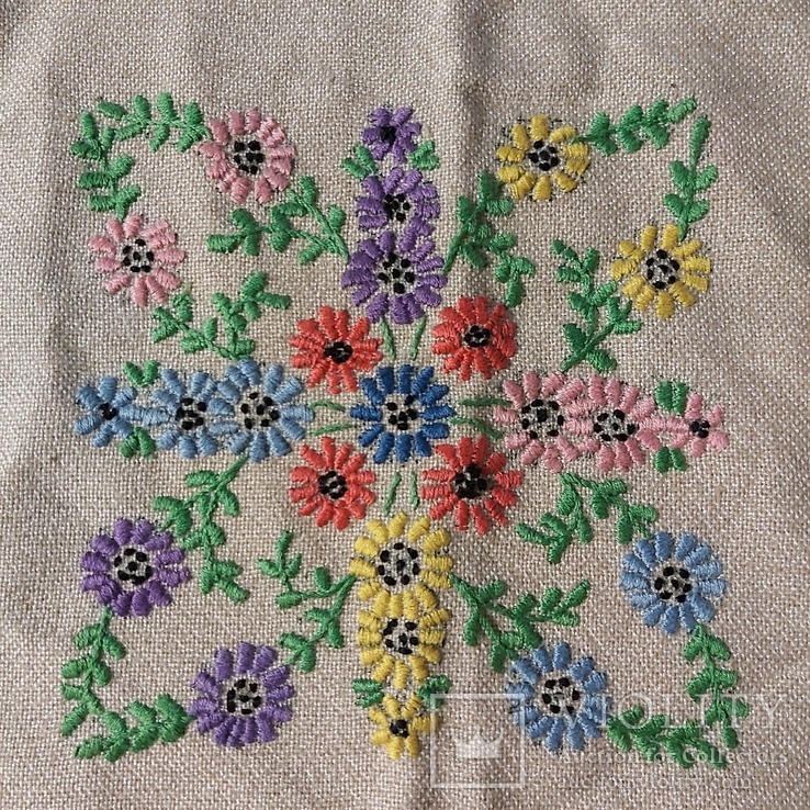 Pillowcase with embroidery *Daisies* 45 * 45 cm, photo number 2