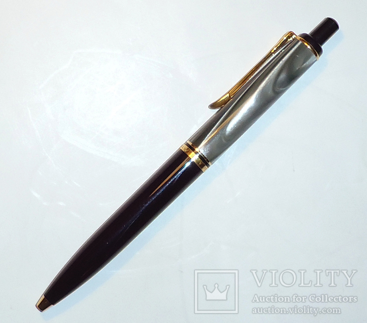 Ручка шариковая Pelikan