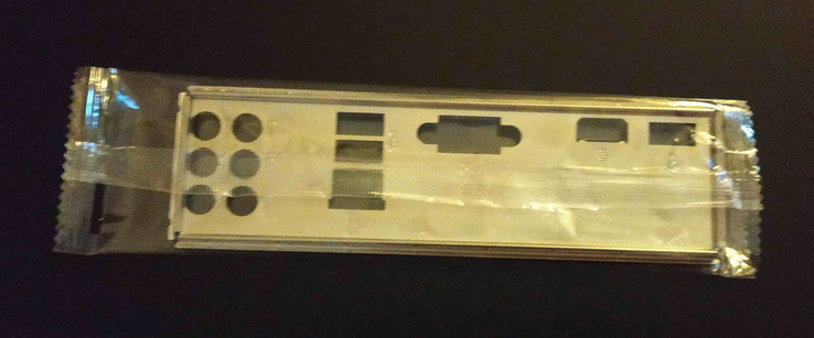 Тыльная планка, заглушка материнской платы типа ASUS P5B. Блиц, фото №5