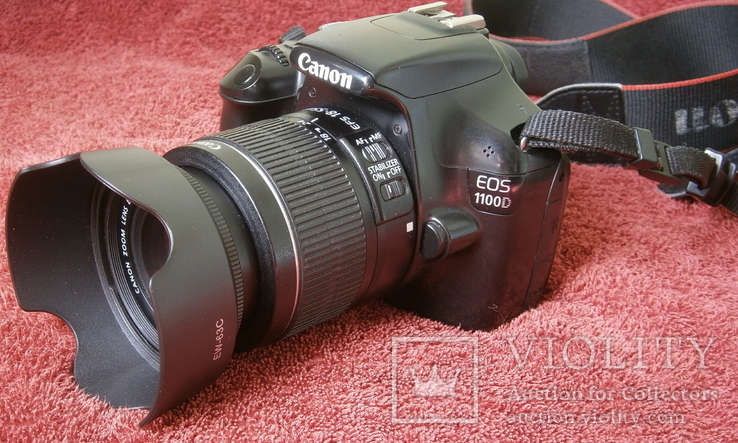 Canon EOS 1100D.