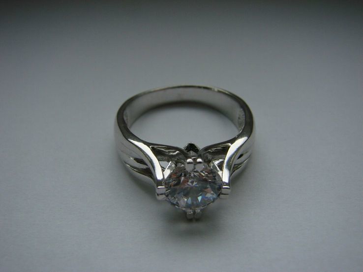 Серебряное кольцо с крупным одиночным камнем (engagement ring), фото №8