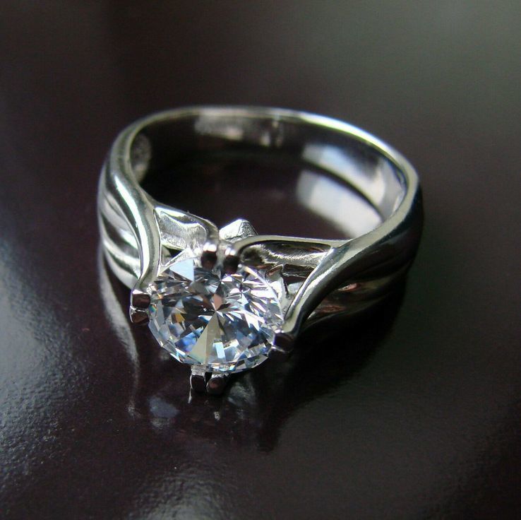 Серебряное кольцо с крупным одиночным камнем (engagement ring), photo number 9