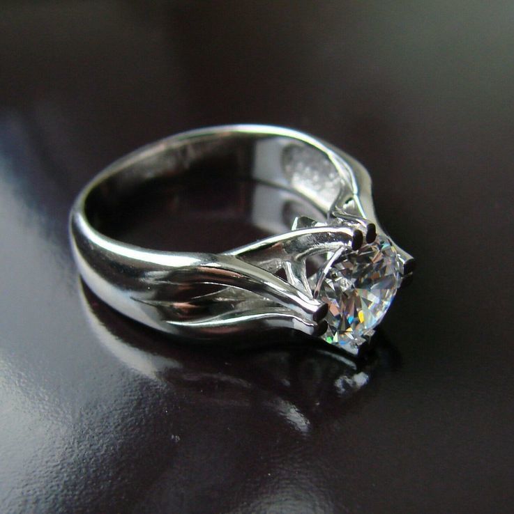 Серебряное кольцо с крупным одиночным камнем (engagement ring), photo number 11