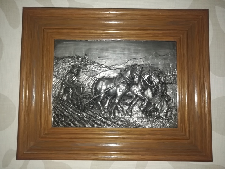 Картина из олова в деревянной рамке, фото №2