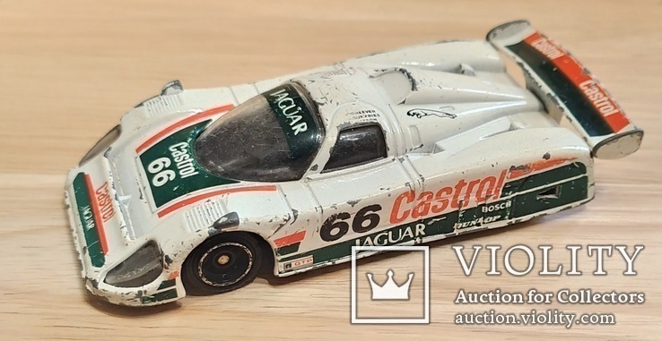 Машинка Jaguar XJR9 Castrol Corgi, фото №2