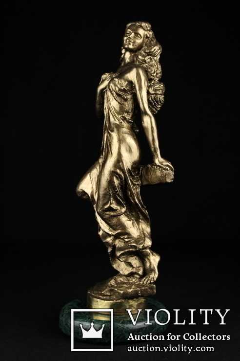 Бронзовая фигура девушки на мраморе. 255 мм. 2,3 кг., фото №6
