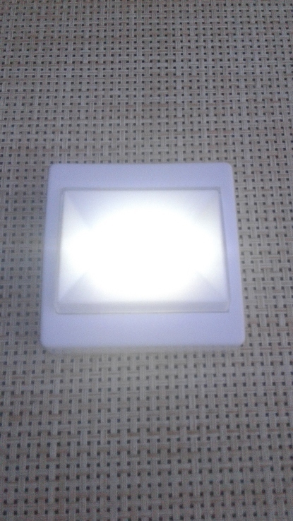 Светильник-выключатель клавишный светодиодный на батарейках, photo number 5